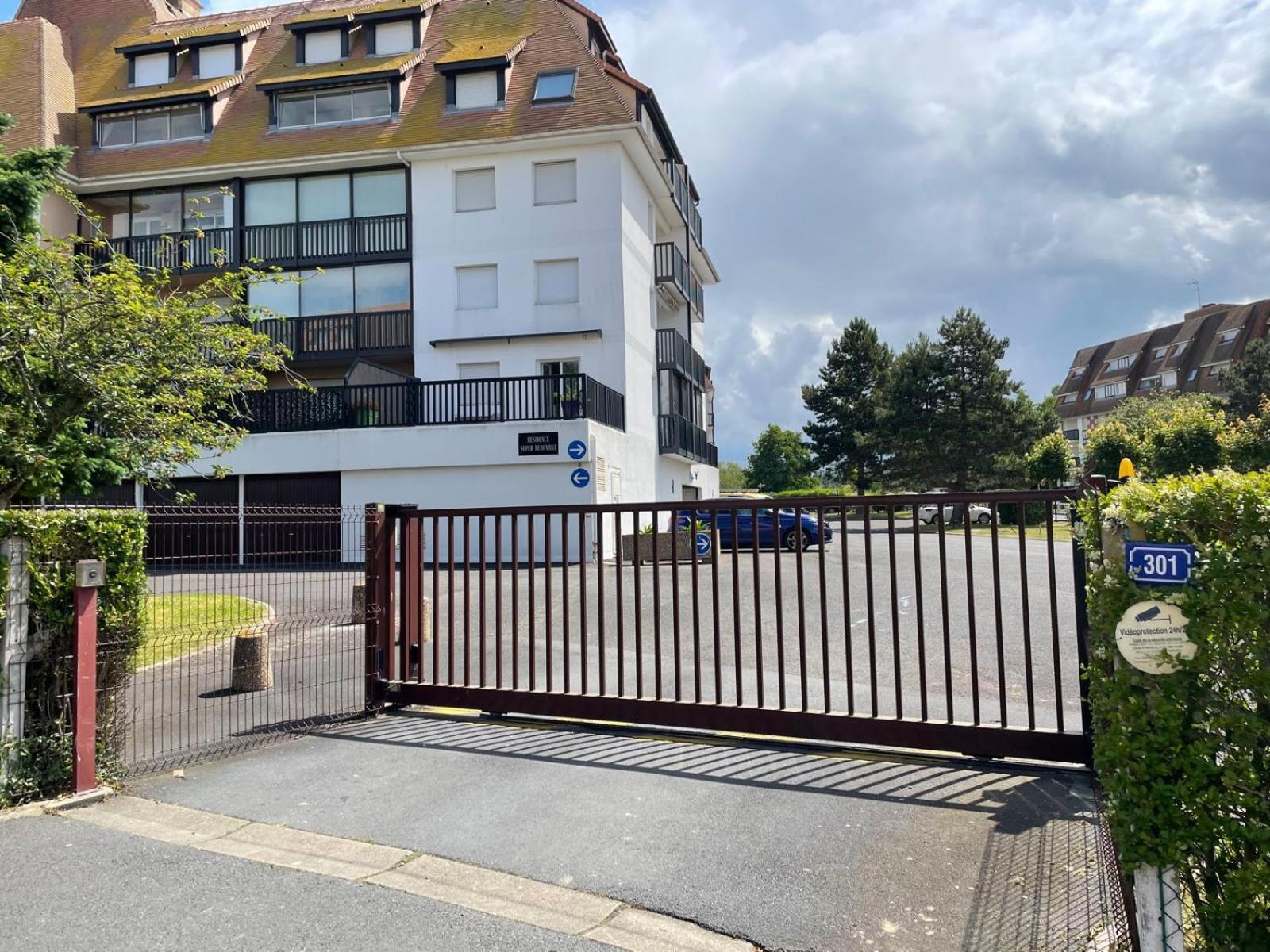 Super Deauville Appartement 2 Pieces Cosy Proche Plage Plein Sud Вилле-сюр-Мер Экстерьер фото
